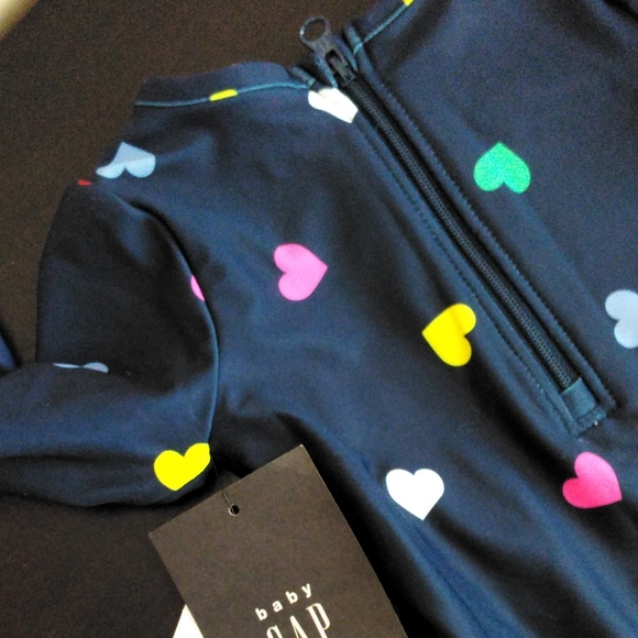 Baby GAP Navy Swimsuit Rainbow Hearts Long sleeve 0-6 Months - Picture 2 of 6